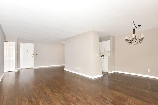 Chandelier, Empty room, Interior, Wood Texture Flooring