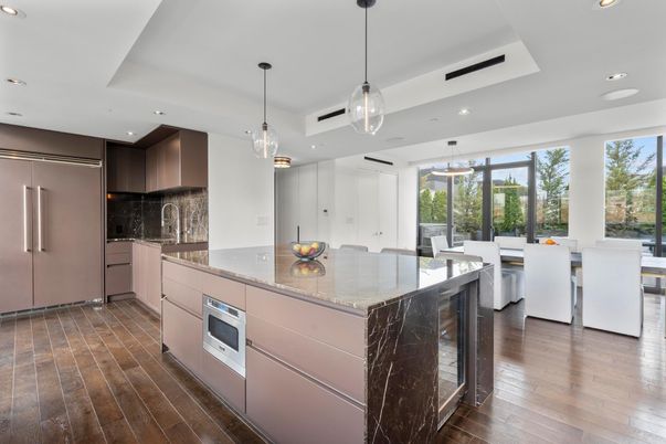 Dining room, Interior, Kitchen, Pendant Lights, Recessed Lighting, Stainless Steel Appliances, Wood Texture Flooring