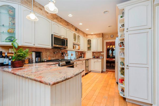 Interior, Kitchen, Pendant Lights, Recessed Lighting, Wood Texture Flooring