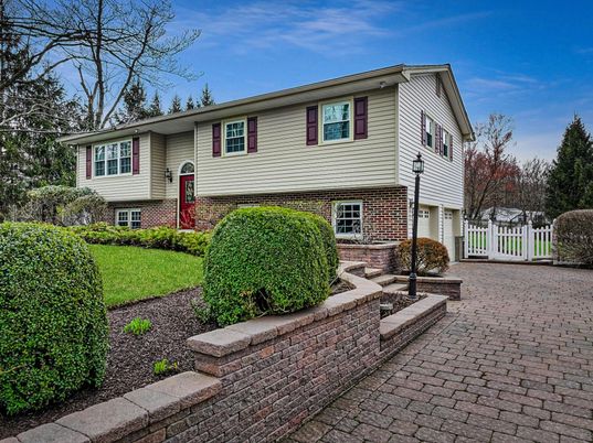 Attached, Exterior, Facade, Brick Facade, Raised Ranch