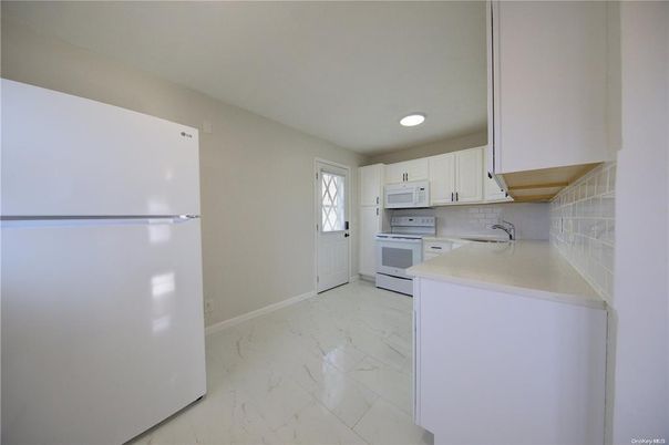 Interior, Kitchen, Marble, Recessed Lighting