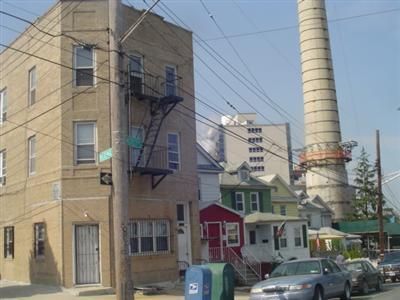 Exterior, Facade, Rowhouse