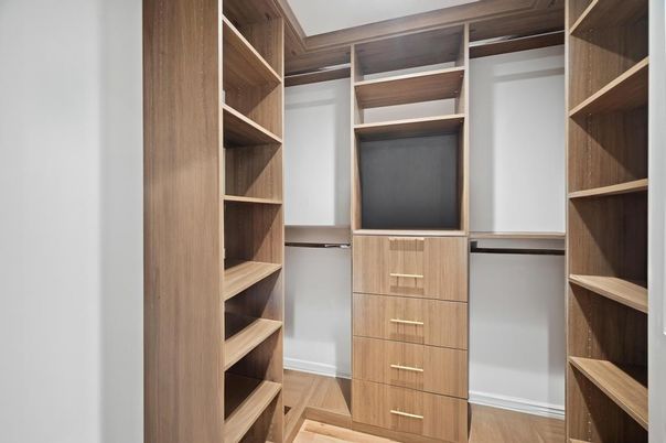 Interior, Walk-in Closets, Wood Texture Flooring
