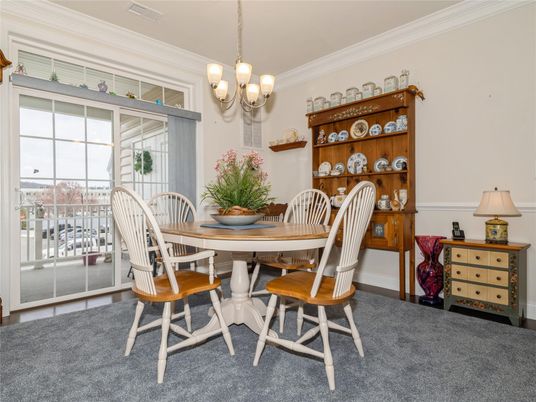 Chandelier, Dining room, Interior