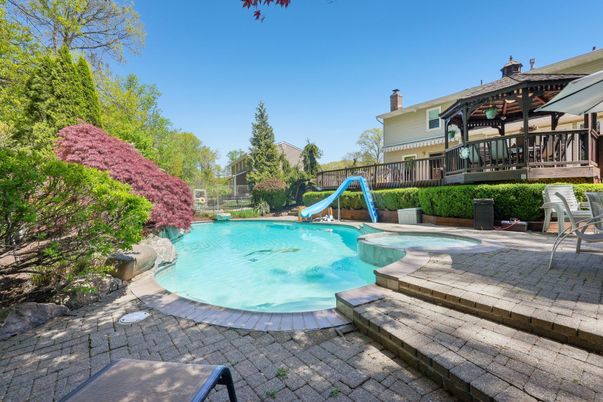Exterior, Playground, Pool