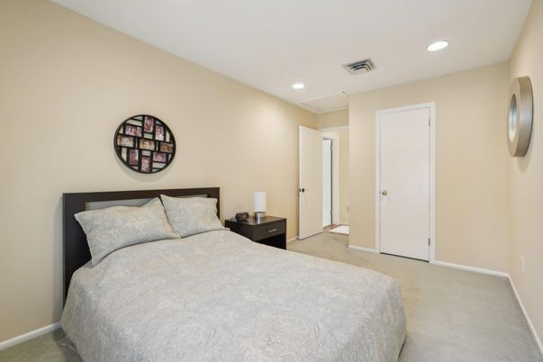 Bedroom, Interior, Recessed Lighting