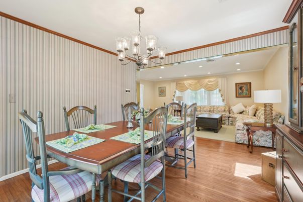 Chandelier, Dining room, Interior, Living room, Recessed Lighting, Wood Texture Flooring