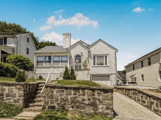 Attached, Exterior, Facade, Tudor Revival