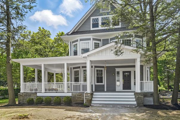 Exterior, Facade, Queen Anne Victorian