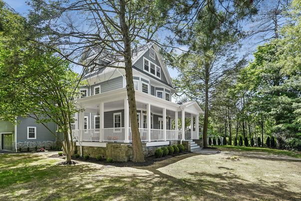 Exterior, Facade, Queen Anne Victorian