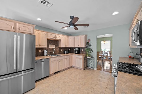 Dining room, Interior, Kitchen, Recessed Lighting, Stainless Steel Appliances