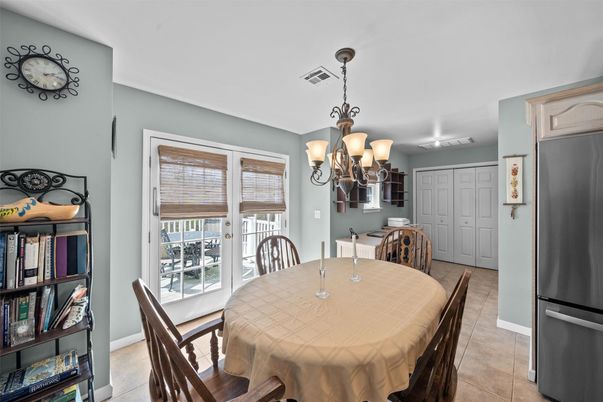 Chandelier, Dining room, Interior