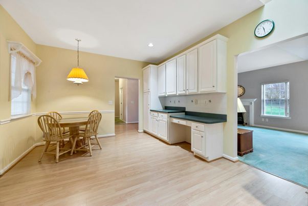 Dining room, Interior, Kitchen, Pendant Lights, Recessed Lighting, Wood Texture Flooring