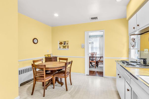 Dining room, Interior, Kitchen, Recessed Lighting