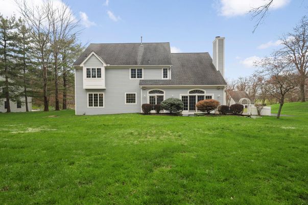 Backyard, Exterior, Facade, Cape Cod