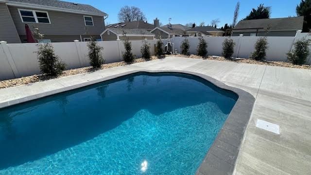 Exterior, Pool