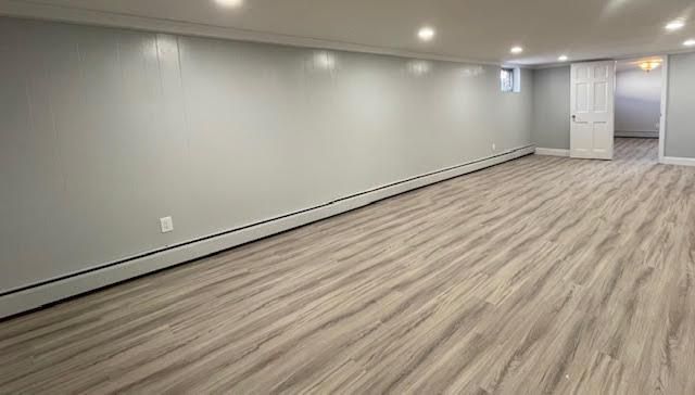 Empty room, Interior, Recessed Lighting, Wood Texture Flooring