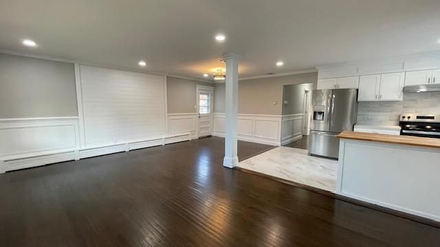 Chandelier, Interior, Kitchen, Recessed Lighting, Stainless Steel Appliances, Wood Texture Flooring