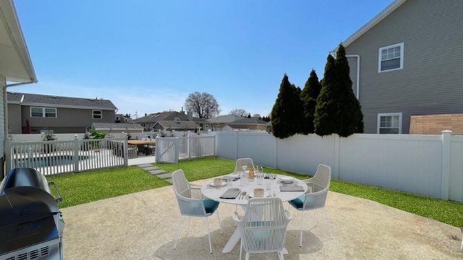 Backyard, Exterior