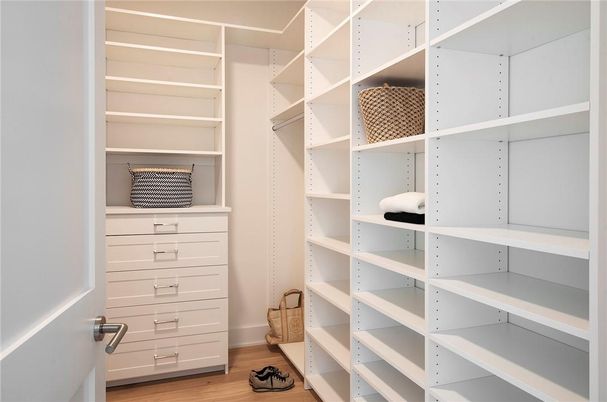Interior, Walk-in Closets, Wood Texture Flooring