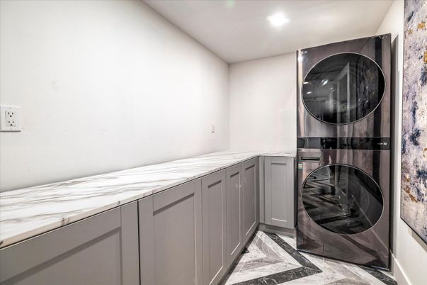 Interior, Recessed Lighting, Utility Closets, Washer