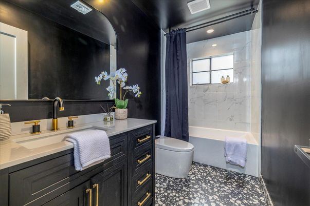 Bathroom, Interior, Marble Walls, Recessed Lighting