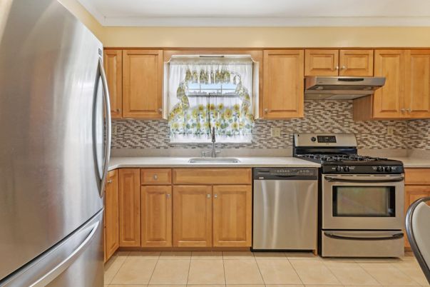 Interior, Kitchen, Stainless Steel Appliances