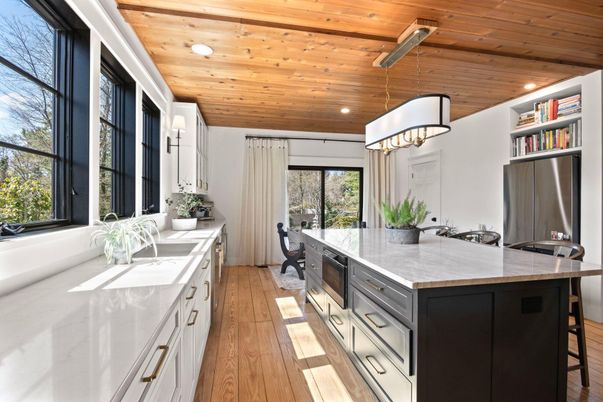 Chandelier, Dining room, Interior, Kitchen, Pendant Lights, Recessed Lighting, Wooden Ceilings, Wood Texture Flooring