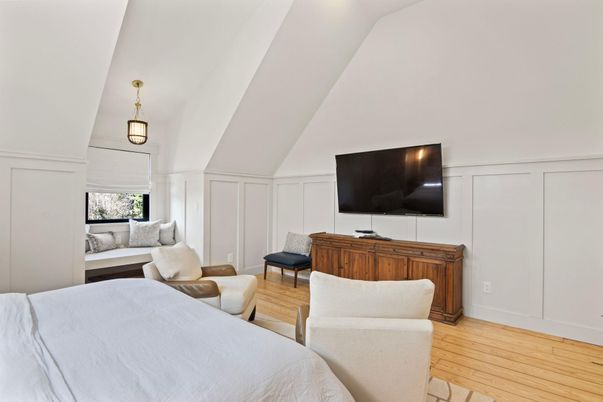 Bedroom, Interior, Pendant Lights, Wood Texture Flooring