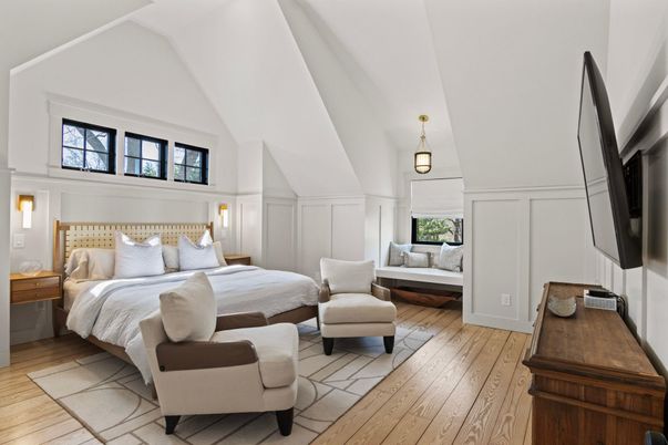 Bedroom, Interior, Pendant Lights, Wood Texture Flooring