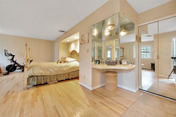 Bedroom, Fitness Equipment, Interior, Recessed Lighting, Wood Texture Flooring