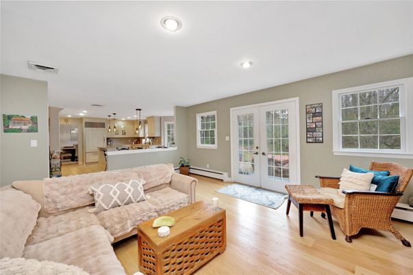 Interior, Kitchen, Living room, Pendant Lights, Recessed Lighting, Wood Texture Flooring