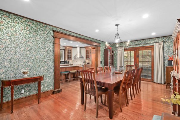 Dining room, Interior, Kitchen, Pendant Lights, Recessed Lighting, Wood Texture Flooring