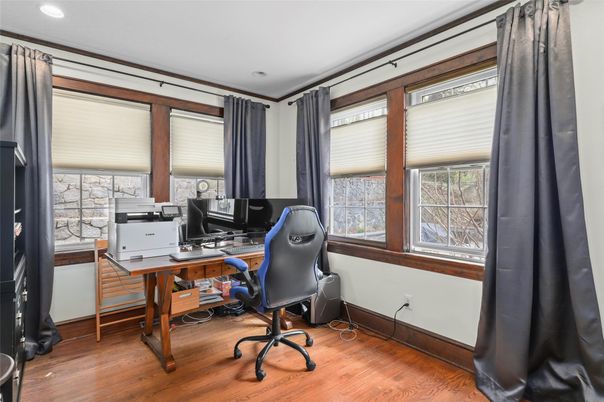 Home Office, Interior, Recessed Lighting, Wood Texture Flooring