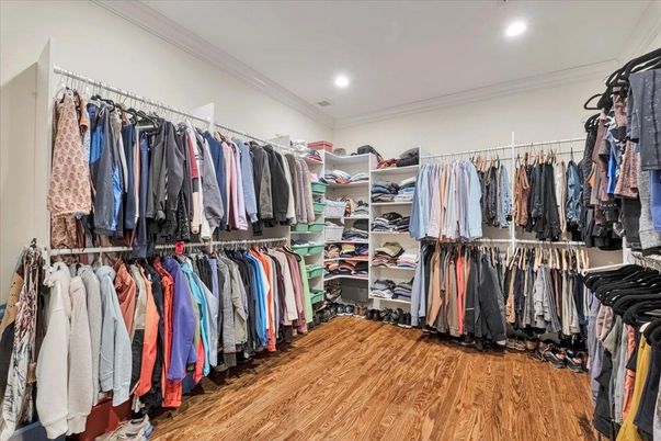 Interior, Recessed Lighting, Walk-in Closets, Wood Texture Flooring
