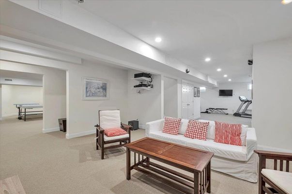 Fitness Equipment, Interior, Living room, Recessed Lighting
