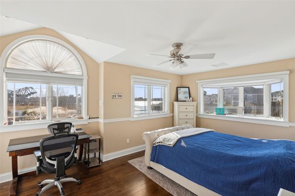 Bedroom, Home Office, Interior, Wood Texture Flooring
