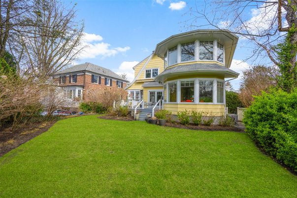 Backyard, Exterior, Facade, Queen Anne Victorian