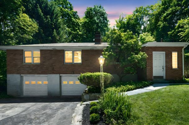 Attached, Exterior, Facade, Raised Ranch