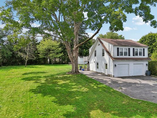 Backyard, Detached Garage, Exterior