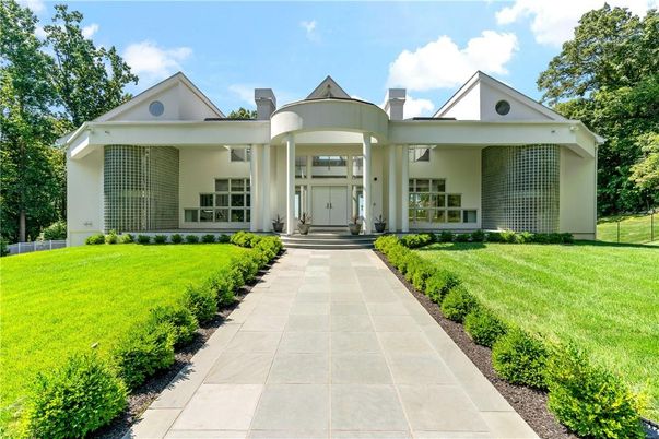 Backyard, Exterior, Facade, Brick Facade, Farmhouse