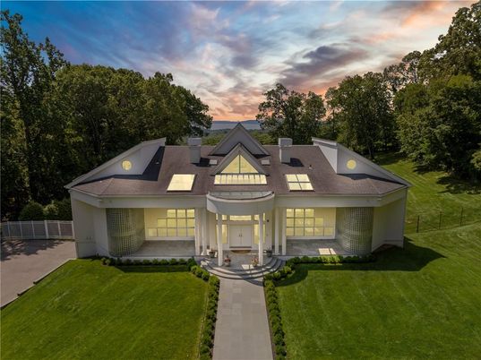 Backyard, Exterior, Facade, French Provincial