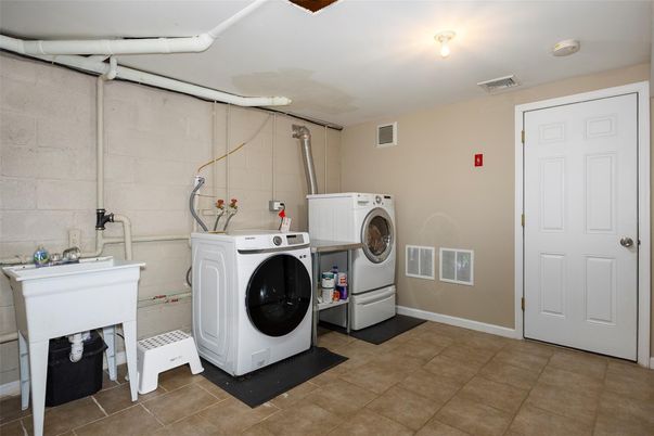 Interior, Washer