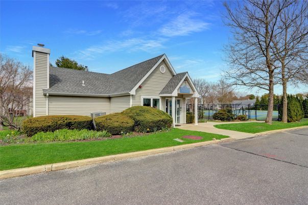 Exterior, Facade, Cape Cod