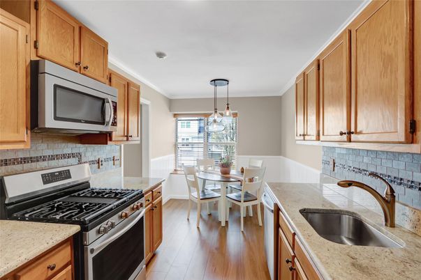 Dining room, Interior, Kitchen, Pendant Lights, Wood Texture Flooring