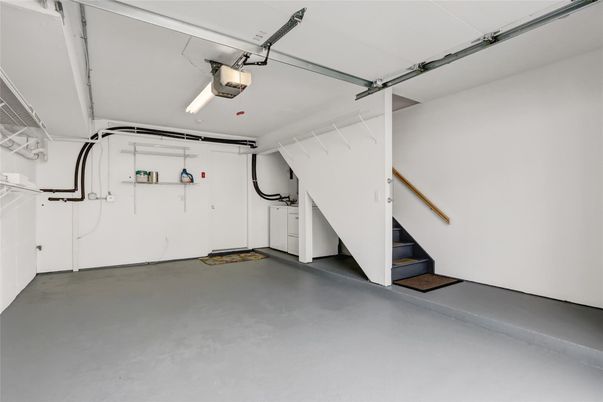 Garage, Interior