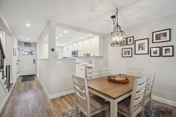 Dining room, Interior, Kitchen, Pendant Lights, Recessed Lighting, Wood Texture Flooring