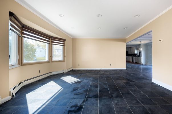 Empty room, Interior, Pendant Lights, Recessed Lighting