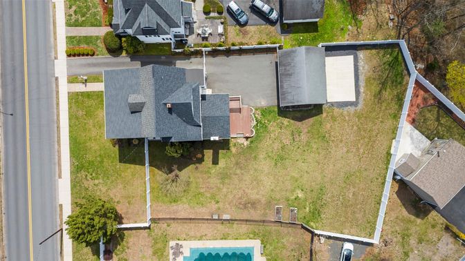 Exterior, Drone