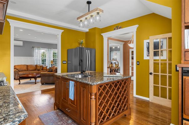 Interior, Kitchen, Living room, Pendant Lights, Recessed Lighting, Wood Texture Flooring